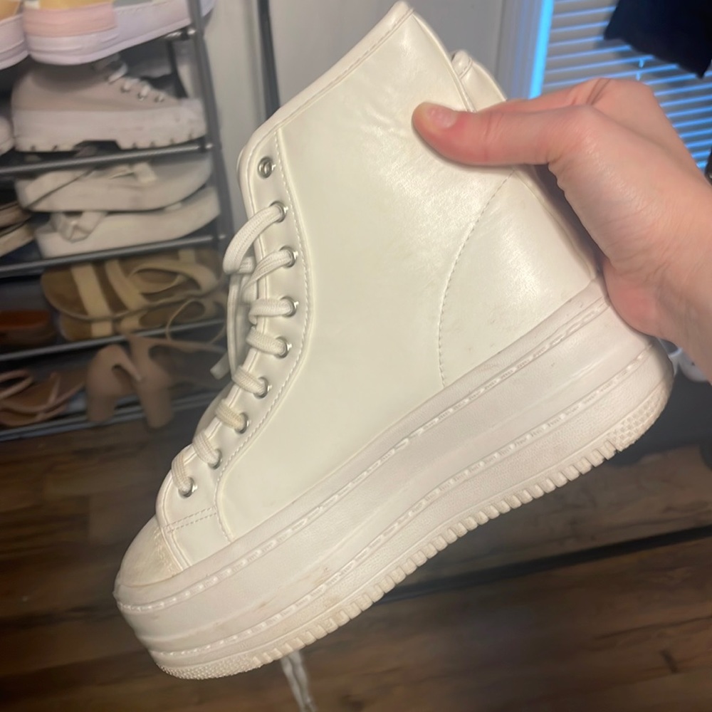Fashion Nova platform converse